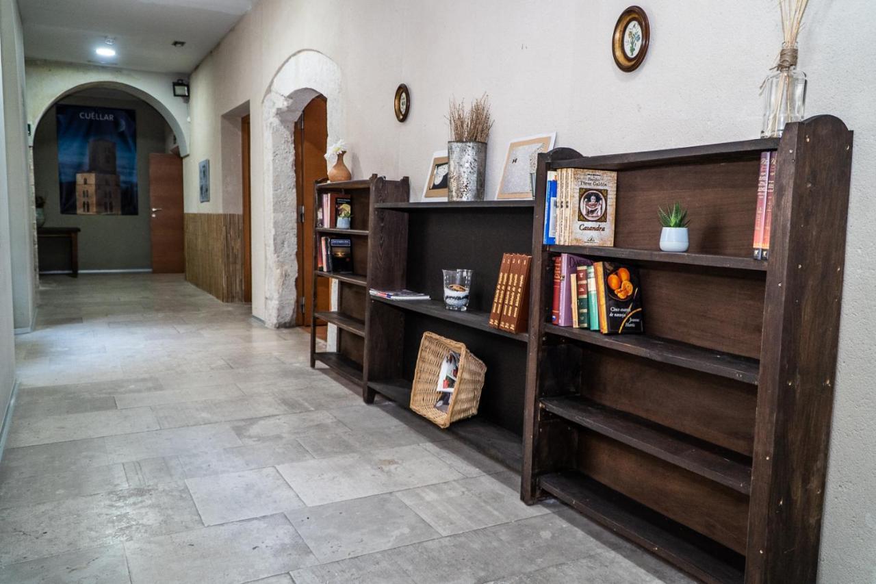 Albergue De Cuéllar Kültér fotó